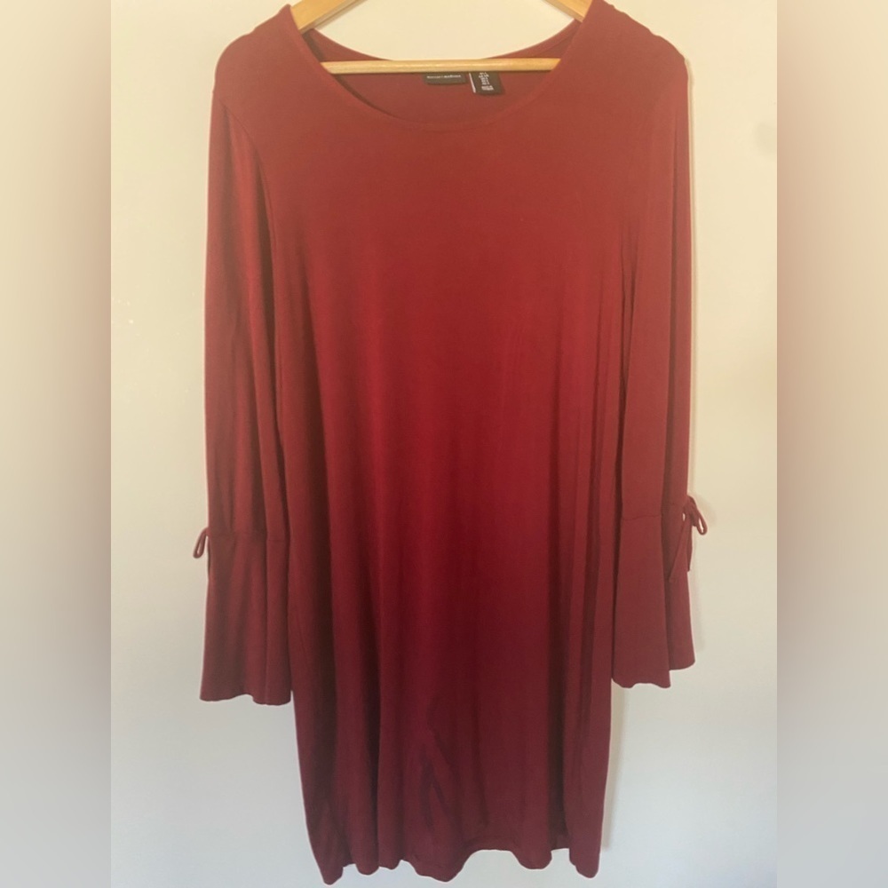 Mercer and Madison beautiful soft red dress